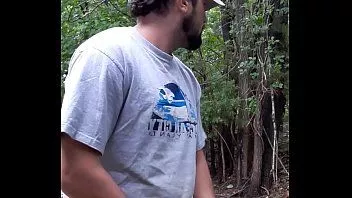 Reproduzir Macio a duro, ao ar livre, pau enorme. dia chuvoso.