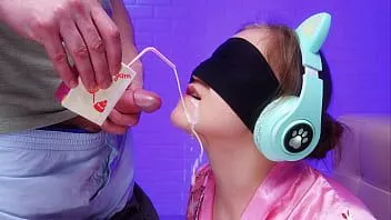 play Neues emotionales Geschmacksspiel 2023? Sie wird die Täuschung verstehen und ihr Höschen ausziehen?