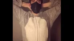 play BDSM Zabawa z ubranymi kostiumami młodych klipsów niewolników i sutków