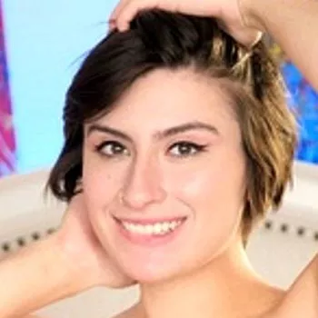 Porno Yıldızı Angeline Red