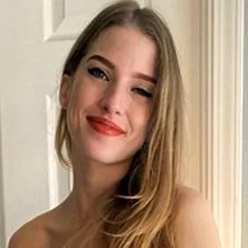 Porno Yıldızı Octavia Red